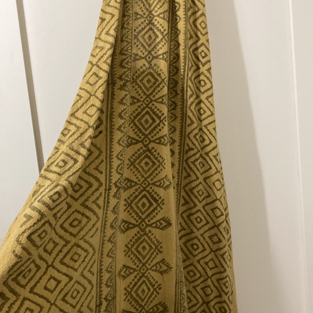 Elegant Tan Geometric Maxi Dress with pockets